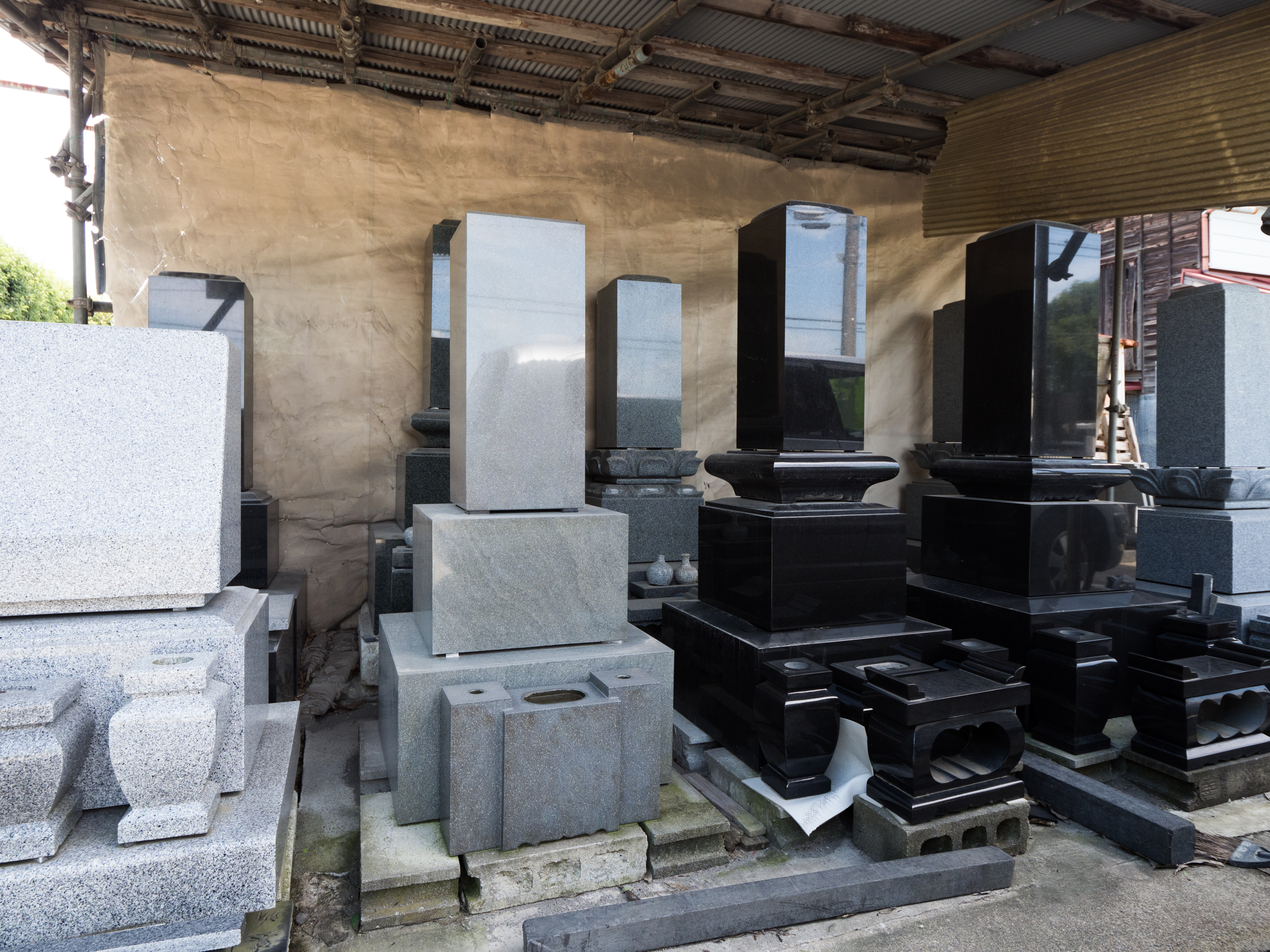 お墓の種類と選び方ガイド：伝統的な墓石から最新の供養方法まで徹底解説